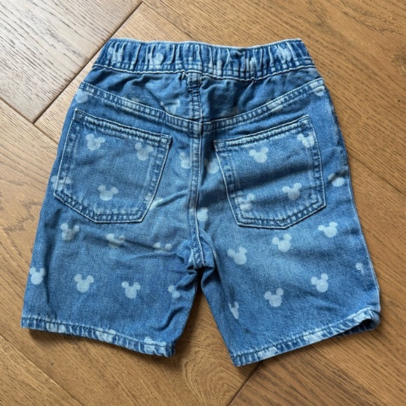 GAP Boys 5T Disney Mickey Mouse Pull-On Denim Shorts - EUC+ - Picture 2 of 4